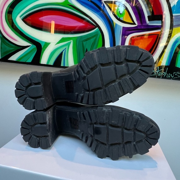 Rag and Bone Black Chelsea Boot size 9, runs small, fits more like an 8.5 - Picture 5 of 8